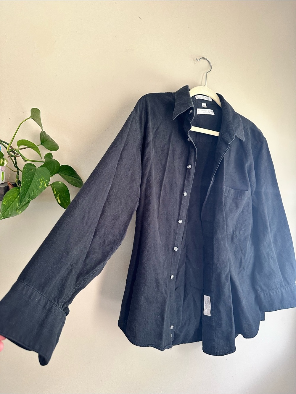 Geoffrey Beene Black Unbuttoned Linen-Cotton Shirt